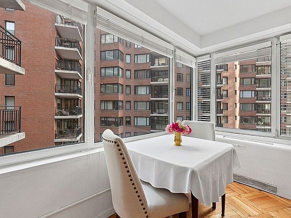 4th image of 60 Sutton Pl S APT 6IS