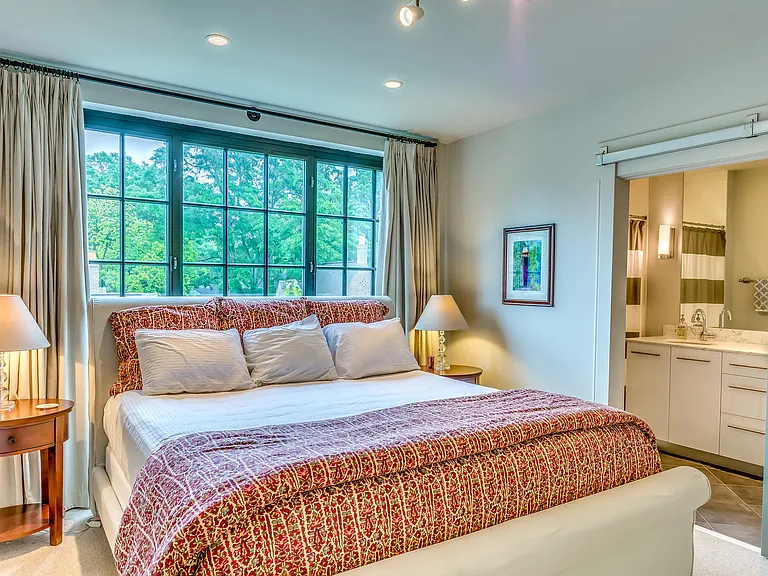 509 Cloverdale Rd #201 — Photo 15