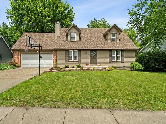 3rd image of 8506 Sarah Ln