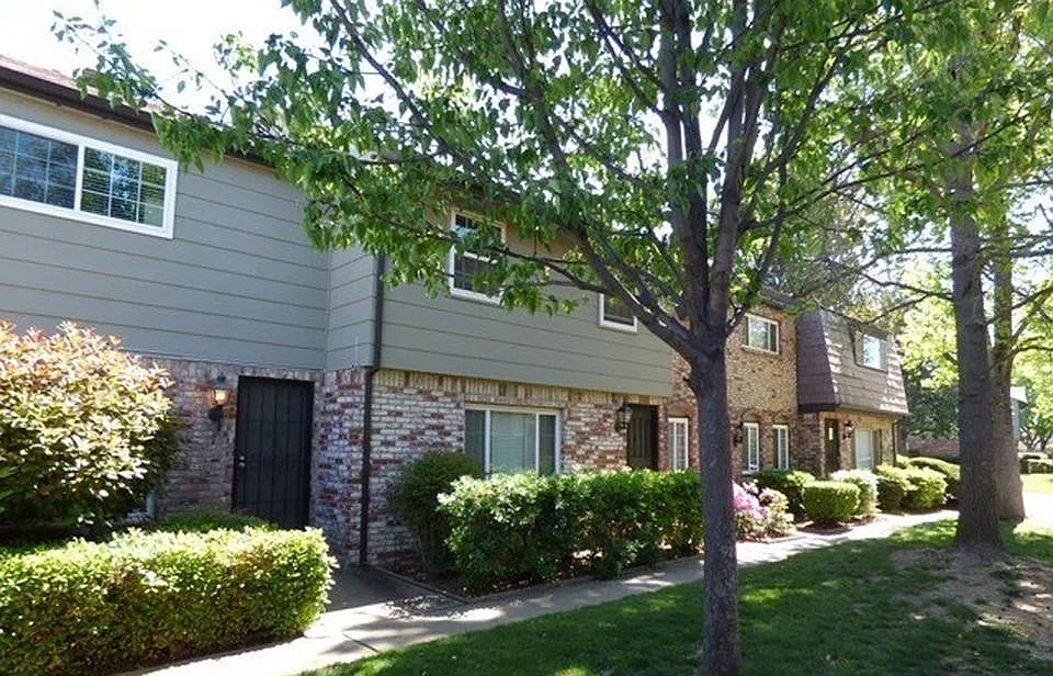 1982 Benita Dr Unit 1 photo 1
