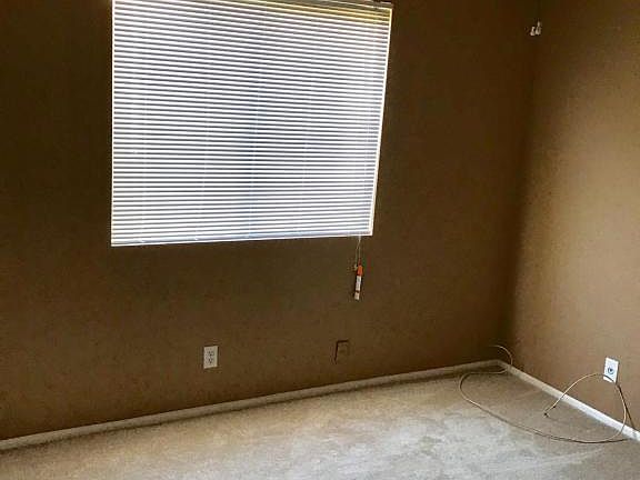 3rd image of 609 E Calle Adobe Ln
