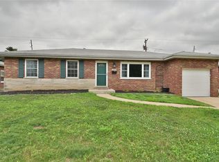 1617 Meredith Dr, Saint Louis, MO 63125