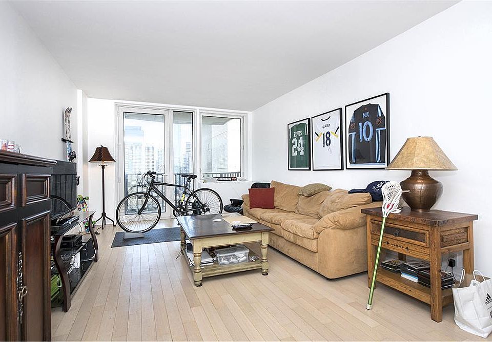 1st image of 211 E 46th St #26E