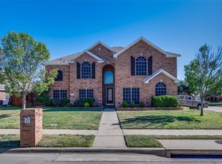 5226 Ambassador Dr, Midlothian, TX 76065