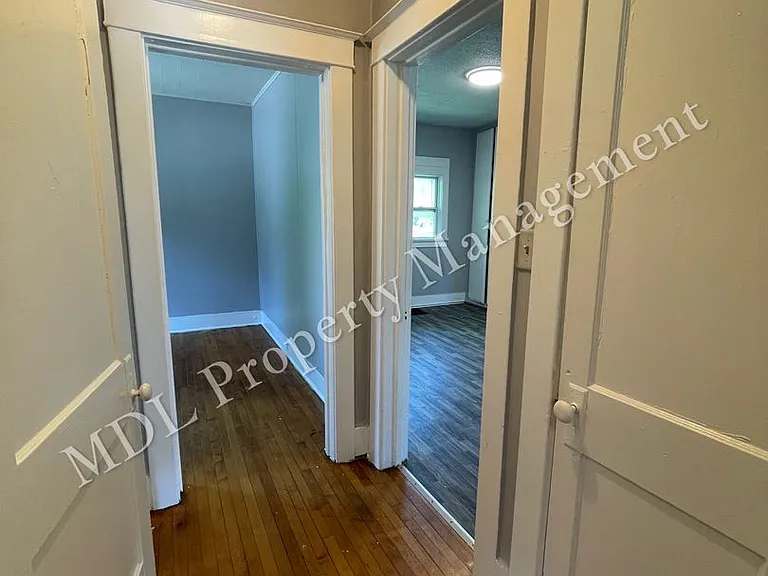 1108 W Holland Ave — Photo 11