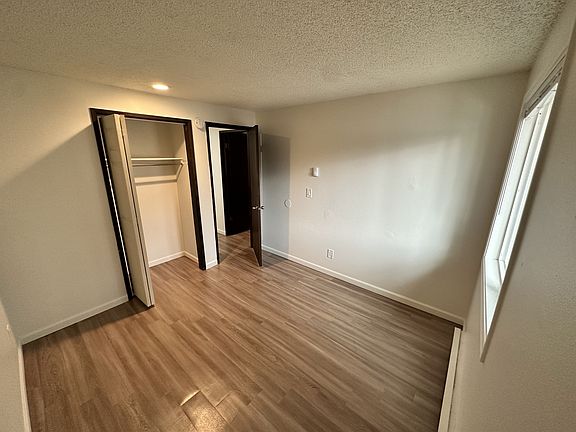 4th image of 3414 S Grand Blvd
