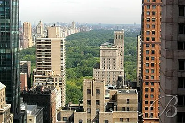 Sold by Bellmarc Realty | media 7