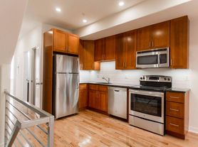 702 S 20th St, Philadelphia, PA