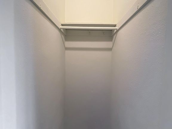5th image of 4721 10th Ave #4729