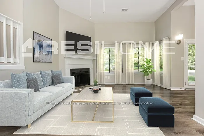 3 bed, 2.0 bath, 1300 sqft, $1,720 — Photo 4