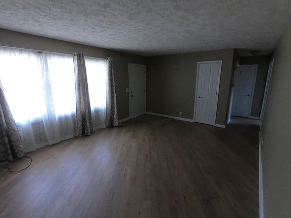 2nd image of 406 Cordes Dr
