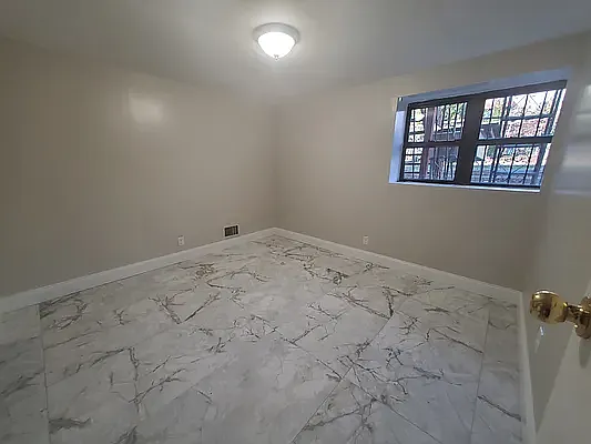 Rented by Friedman Mayer, LREB | media 5