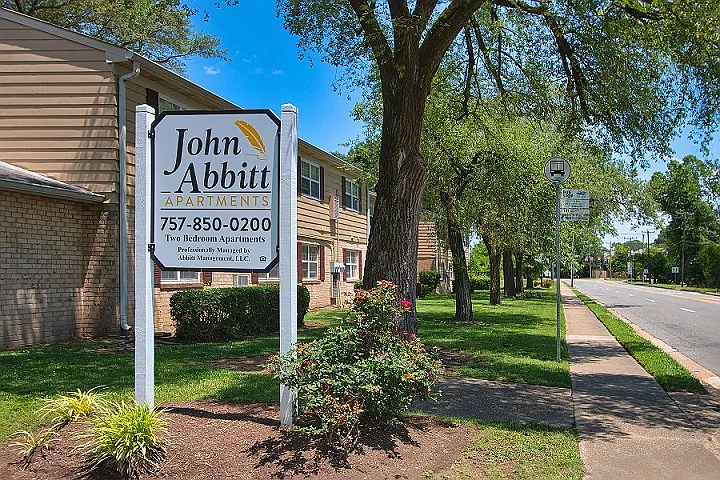 John Abbitt Apartments — Photo 2