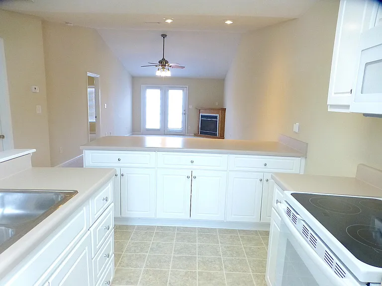 7014 Reagan Cir — Photo 3