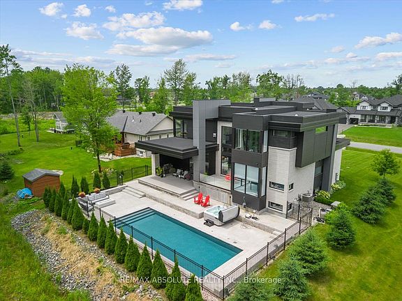 2nd image of 553 Shoreway Dr