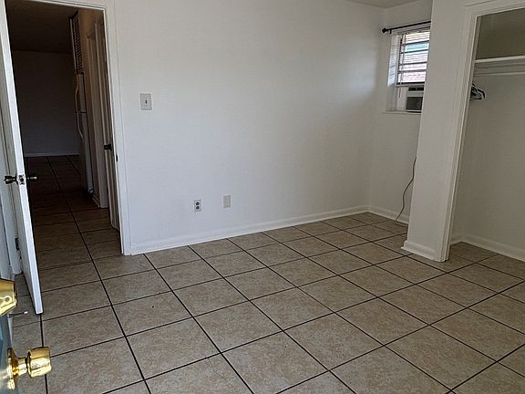 4th image of 1504 Carrollton Ave #0