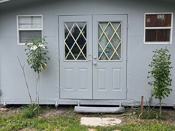 4th image of 8956 SE 65th Way