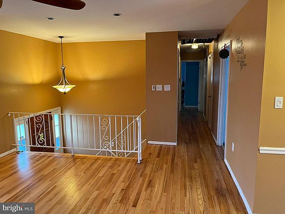 5th image of 9738 Wyman Way