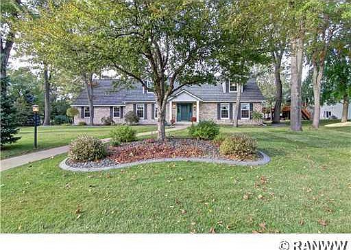 3rd image of 1308 Woodridge Dr