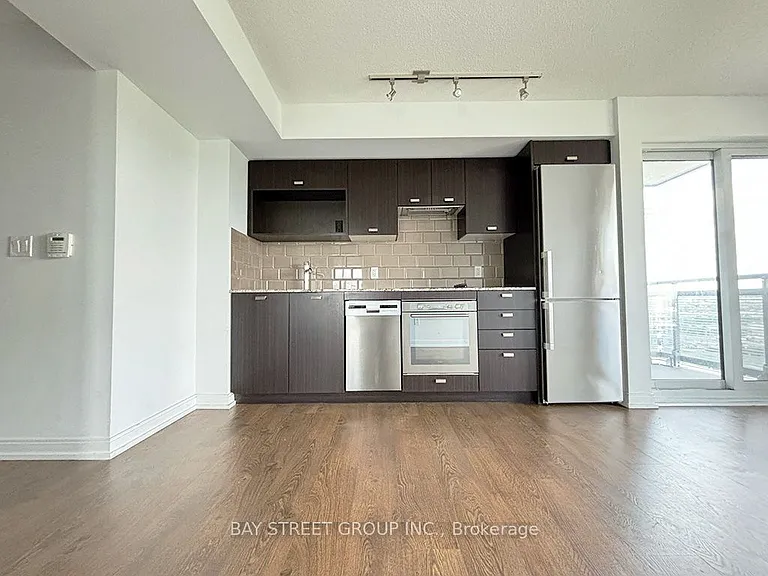 275 Village Green Sq #1222 — Photo 5