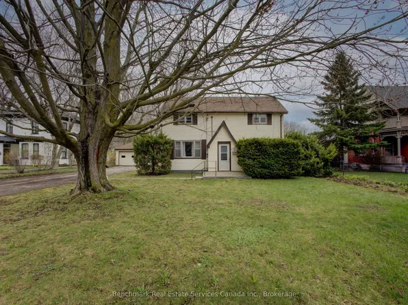 61 Saint John St S, Saint Marys, ON N4X 1C8