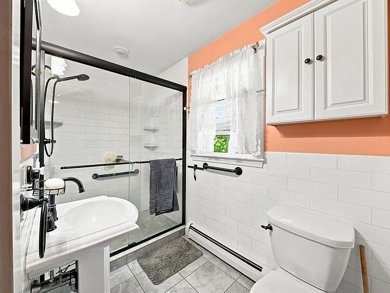 42 Norway Park — Photo 20