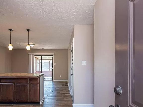 2nd image of 3187 Beaver Creek Dr