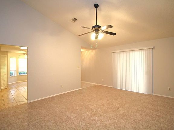 3rd image of 1407 Sterling Point Dr