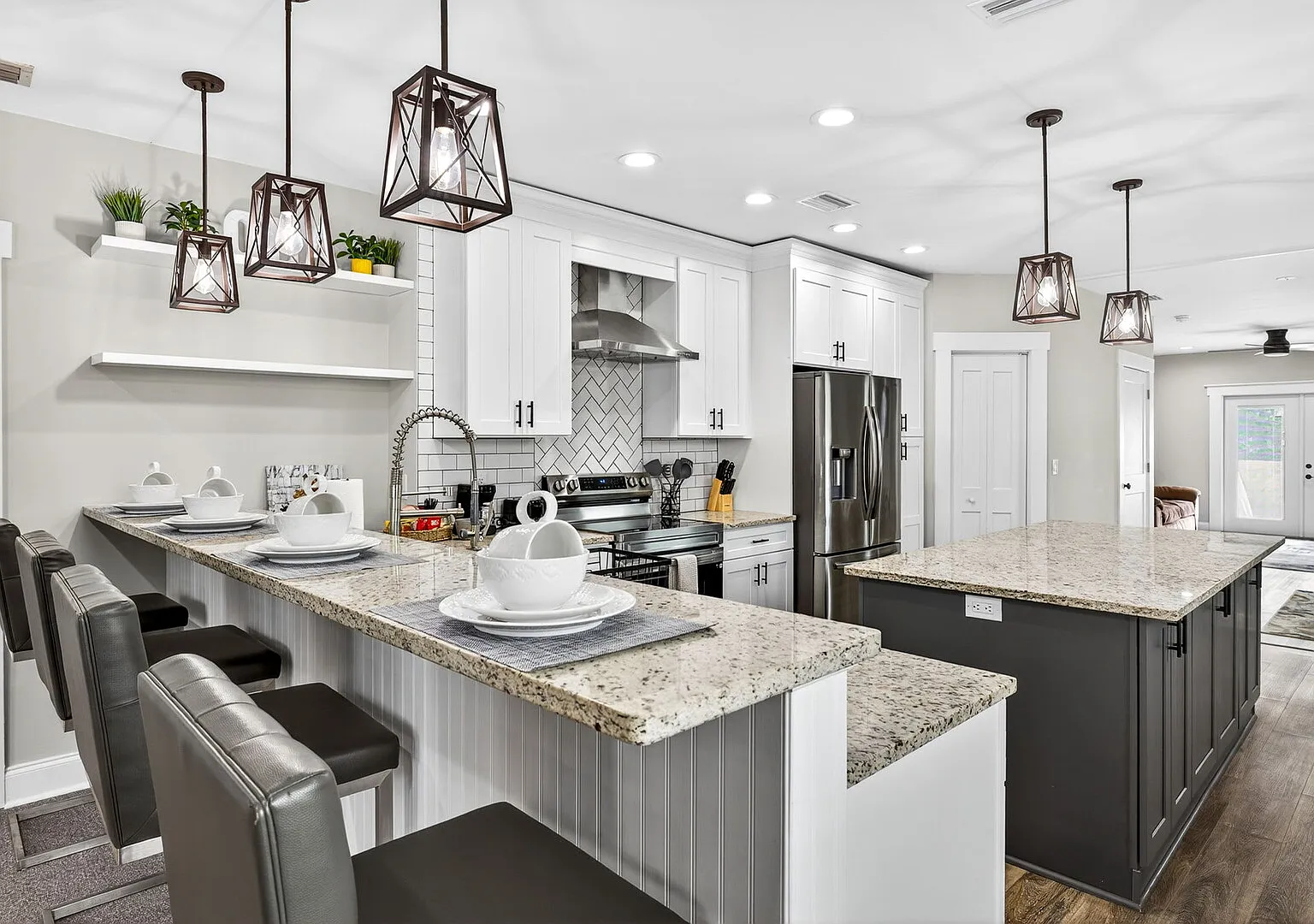 Rest & Recharge | Modern Comfort Near Downtown — Photo 3
