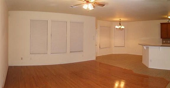 3rd image of 2103 Isabelle Dr