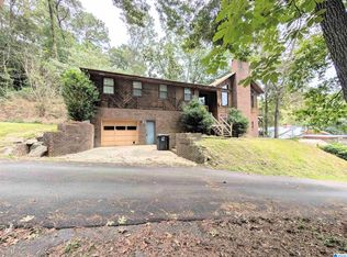 205 Julian Dr, Adger, AL 35006