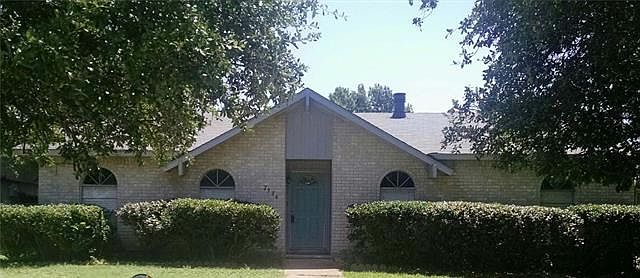 1st image of 2936 Rolling Hills Dr