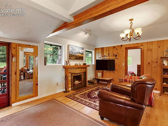 5th image of 10416 Mountain Ave