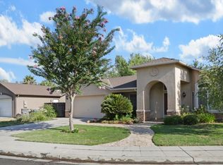 5608 W Carmen Ave, Fresno, CA 93722