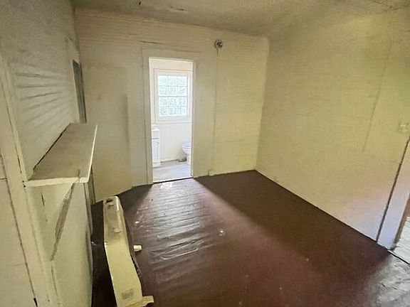 2nd image of 316 Boswell St