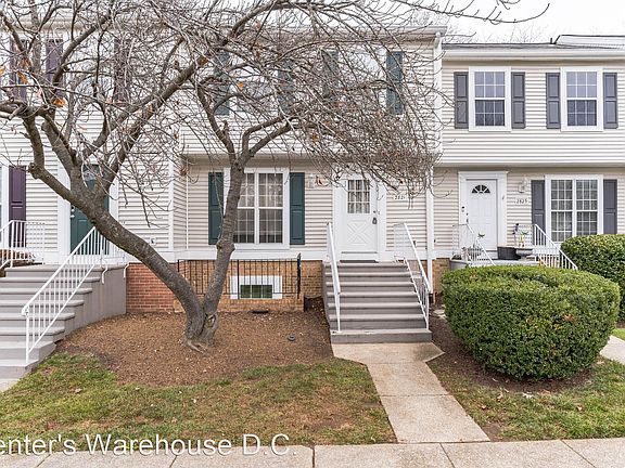 2nd image of 2821 Madeira Ct