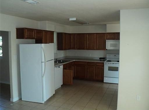 5th image of 3008 Campagna Dr