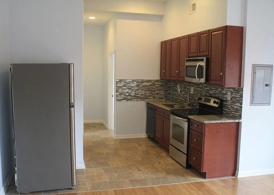 1st image of 550 N 10th St #3F