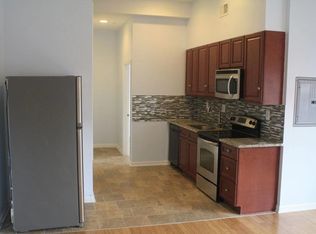550 N 10th St #3F, Philadelphia, PA 19123