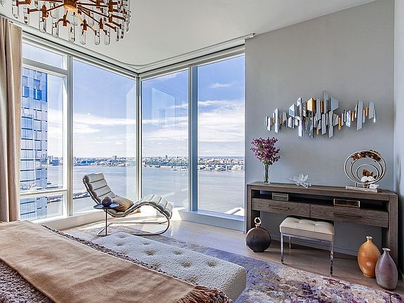 3rd image of 30 Riverside Dr Unit 31A