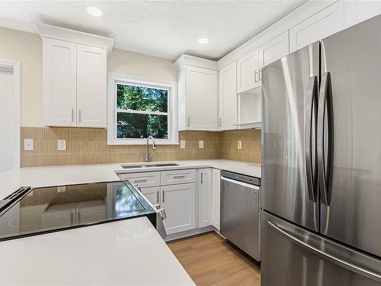 6371 Westbury Rd — Photo 12
