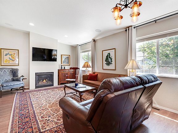 3rd image of 4243 Yorkshire Pl