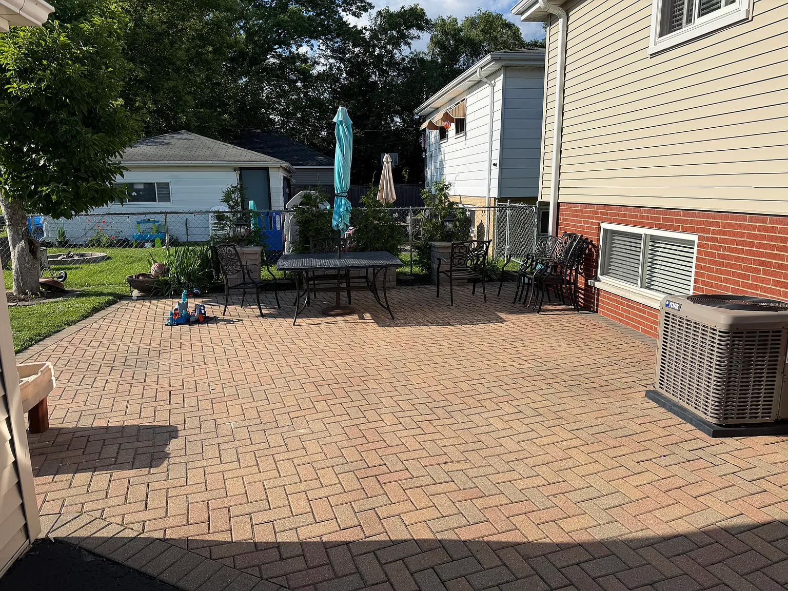 3 bed, 1275 sqft, $3,200 — Photo 3