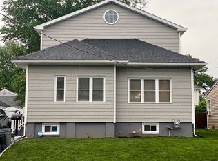 62 Oldis St, Rochelle Park, NJ 07662