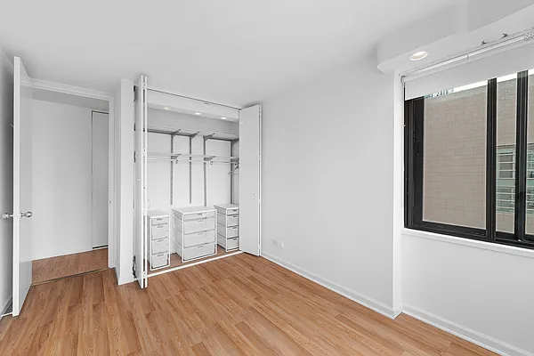Sold by Level Group | media 9