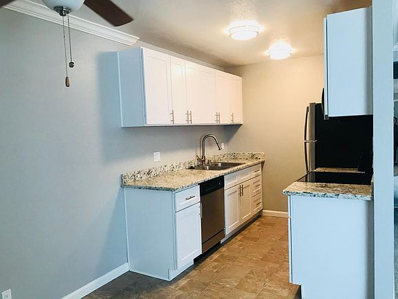 3rd image of 3779 Blackford Ave