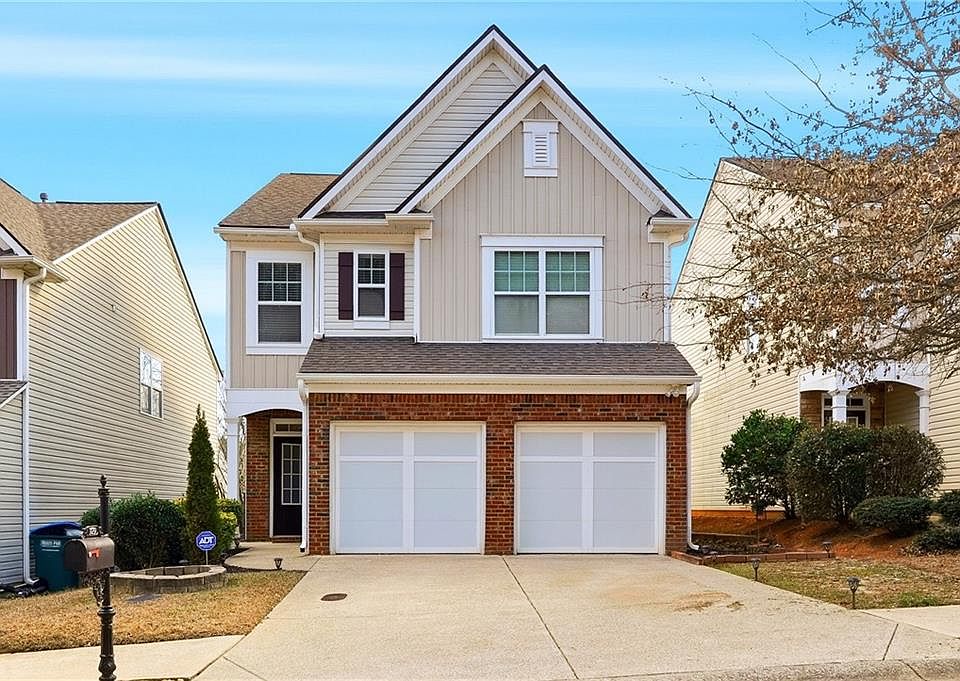 1st image of 729 Mountain Laurel Dr