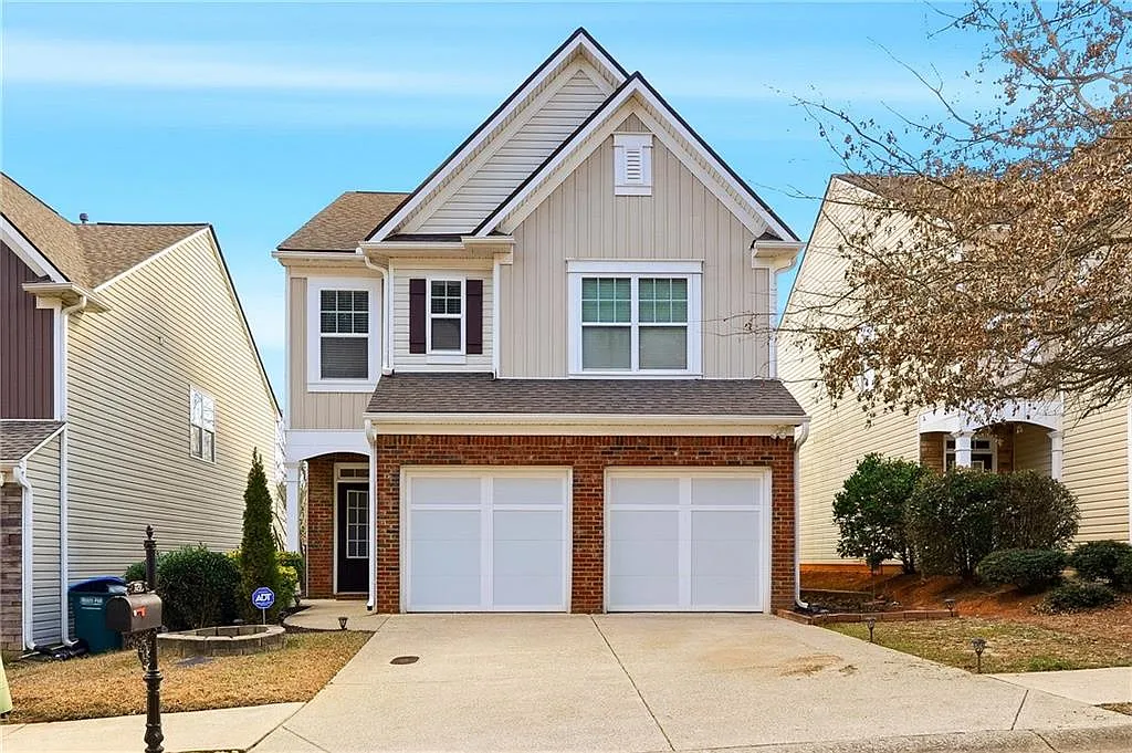 729 Mountain Laurel Dr photo 1