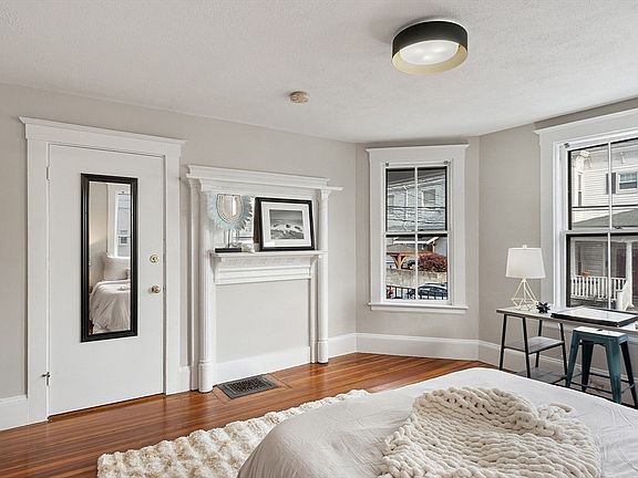 2nd image of 56 Bonair St #1A