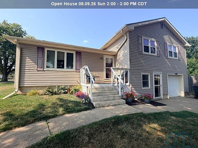 1st image of 202 N 6th St